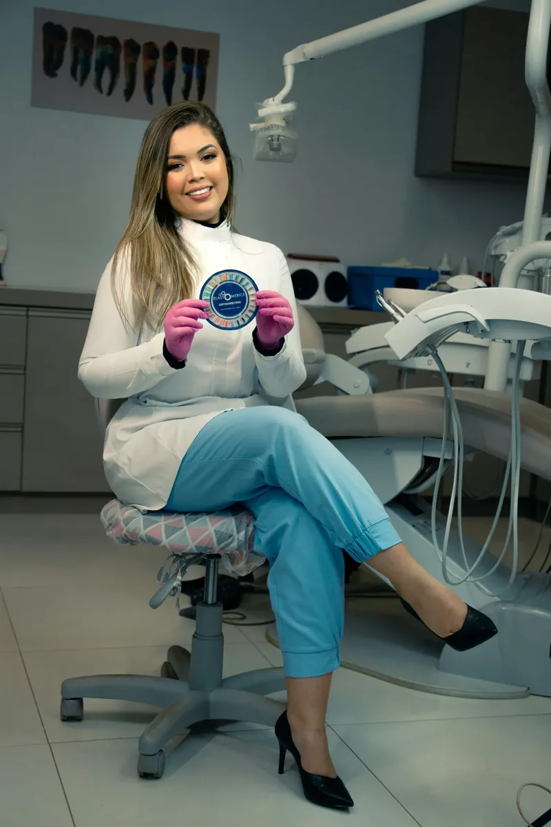 Portrait of Dr Nilu Abizadeh